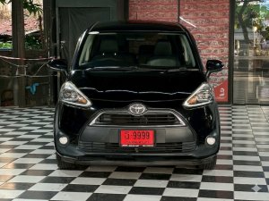 Toyota Sienta 1.5 V 2018